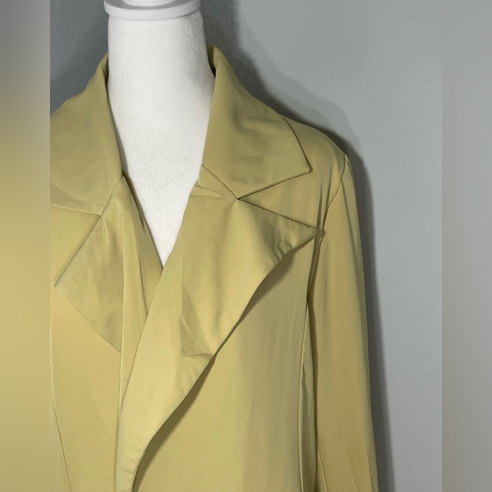 Women's Light Lime Green/Yellow Cream Jacket Size XL - Picture 2 of 9